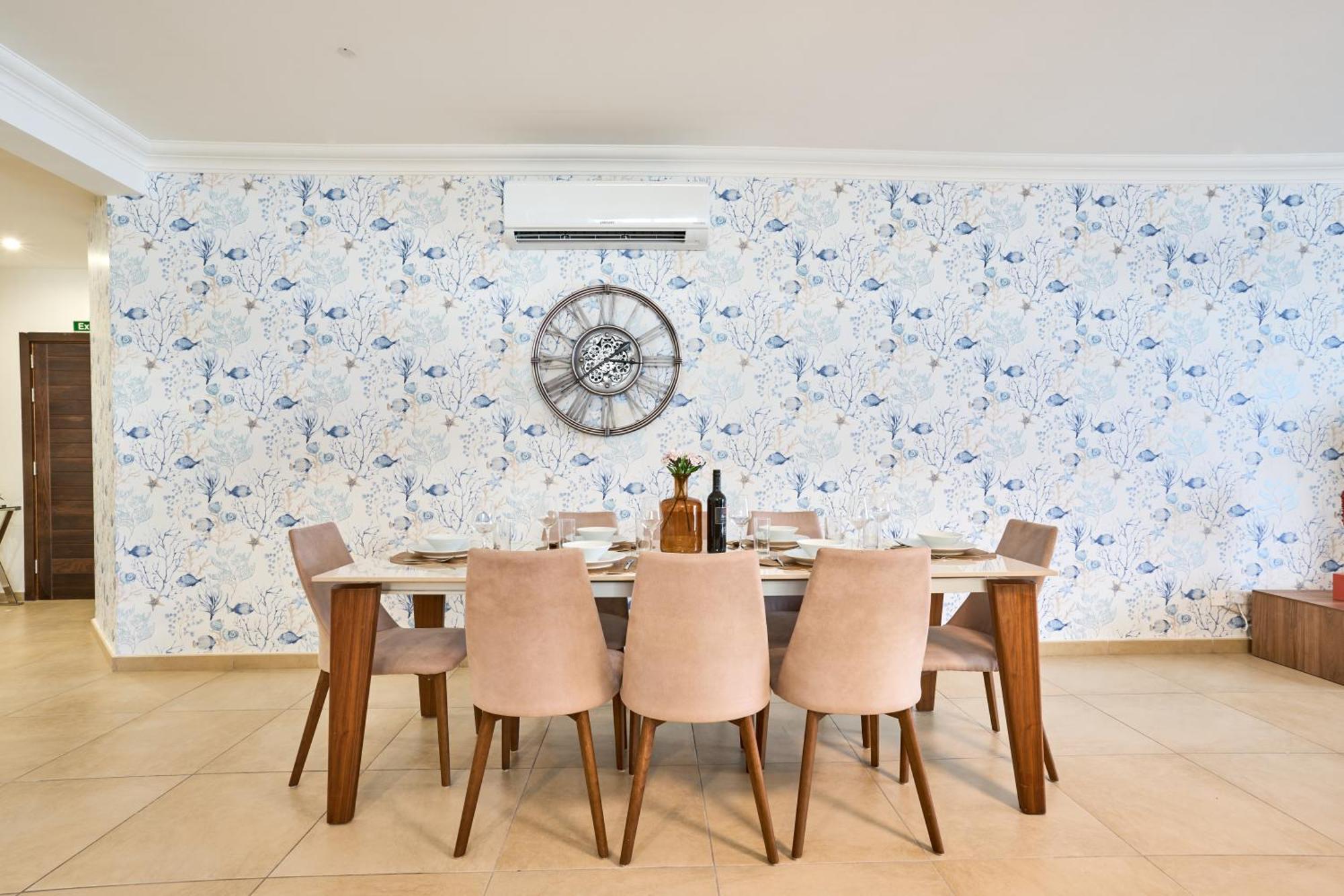 Stunning 3-Bedroom Seaview Retreat In Fort Cambridge Sliema Buitenkant foto